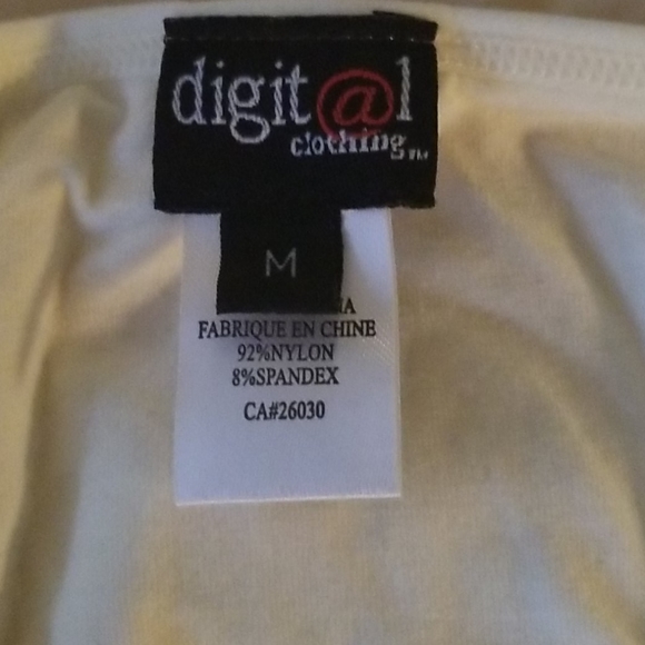 Form fitting top - Picture 3 of 6